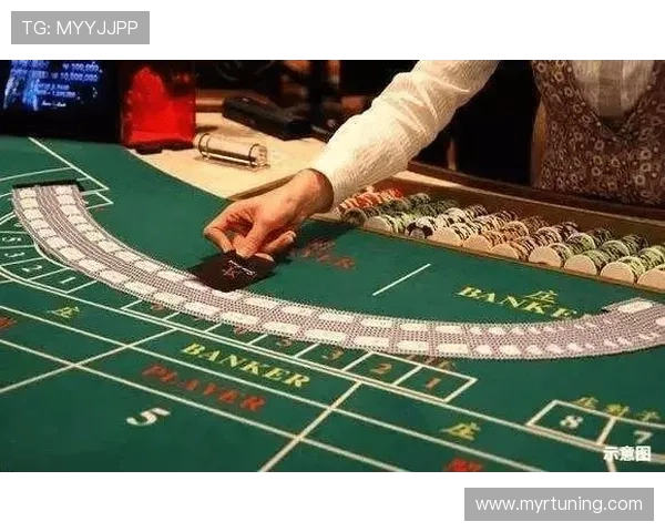 专业真人百家乐荷官为玩家提供贴心服务，确保每一局游戏公平公正安全可靠